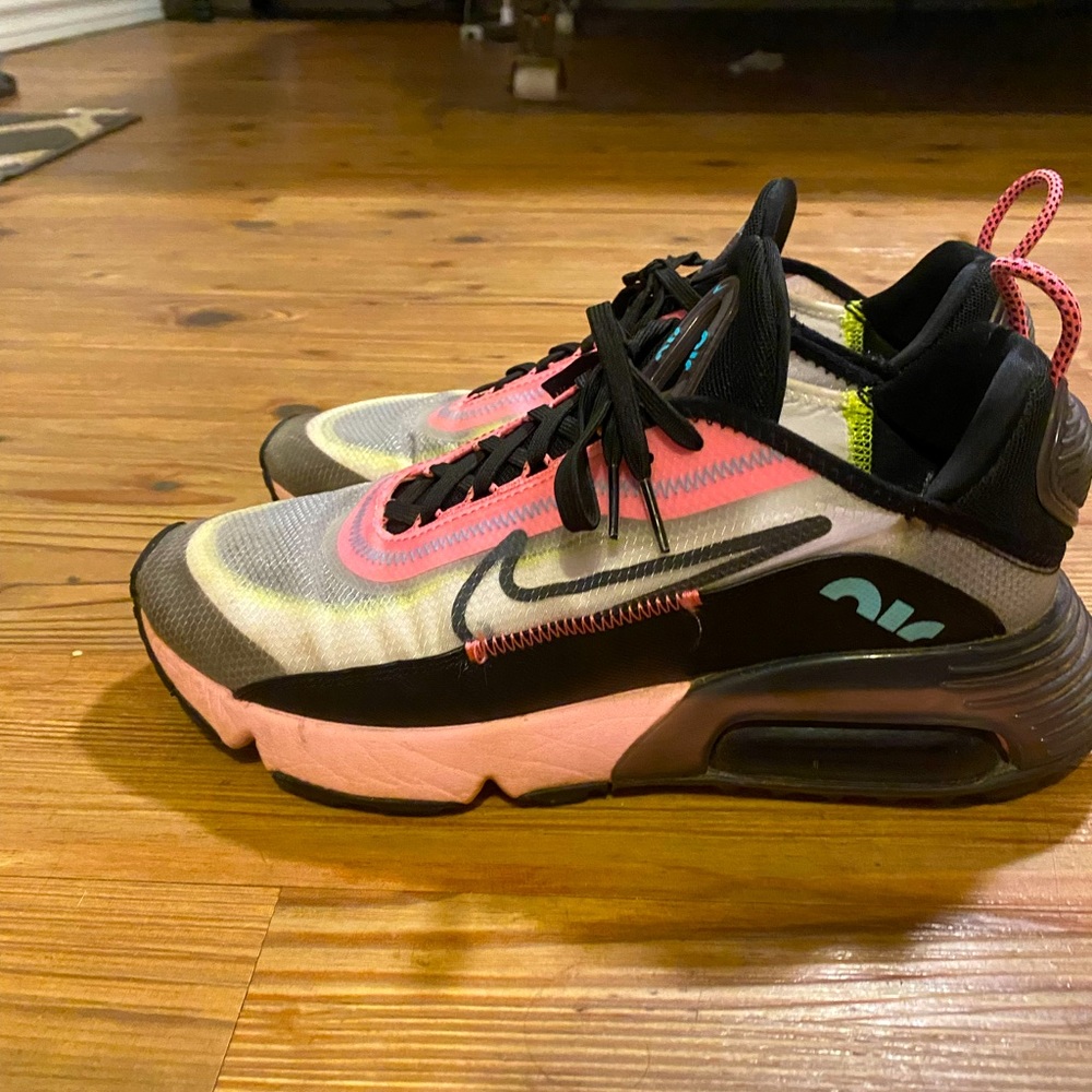 Womens Nike 2090 shoes